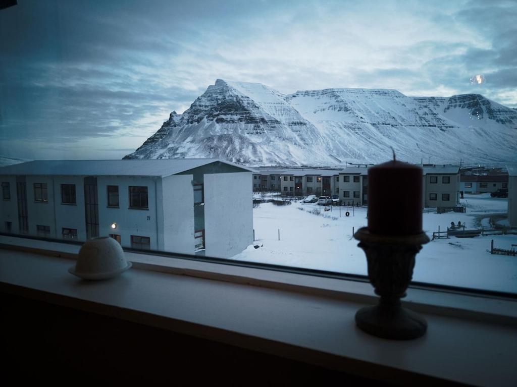 Apartment With Amazing Mountain View Bolungarvík Exterior foto