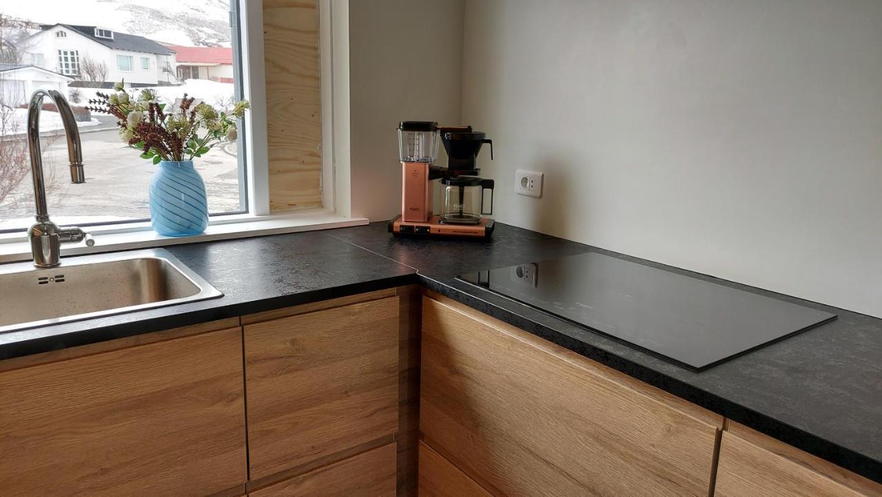 Apartment With Amazing Mountain View Bolungarvík Exterior foto